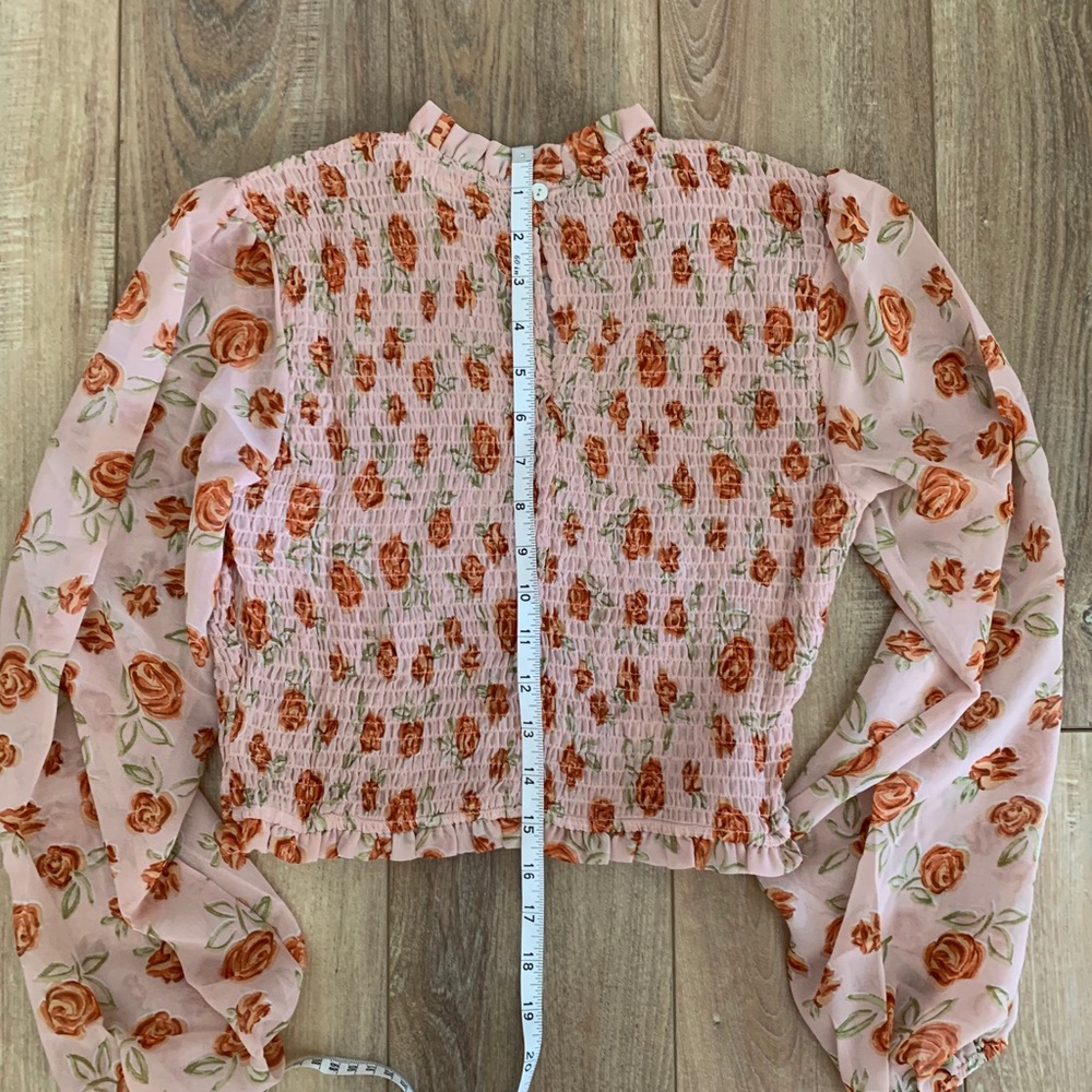 ILLA ILLA Rosie Smocked Cropped Blouse - Picture 9 of 12